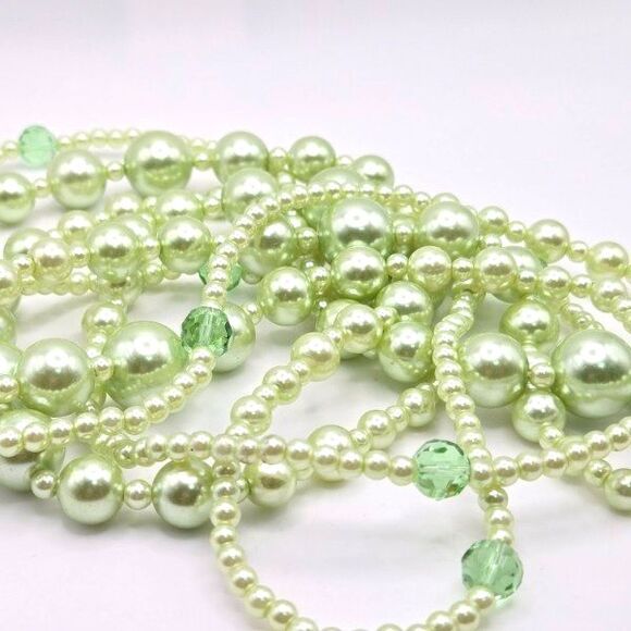 Vintage Extra Long‎ Mint Green Glass Faux Pearls and Faceted Green Glass Accents - Picture 3 of 3